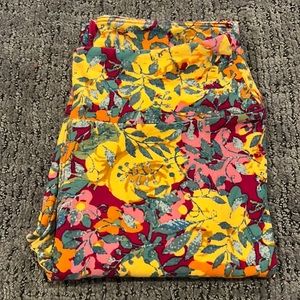 Beautiful OS LuLaRoe leggings